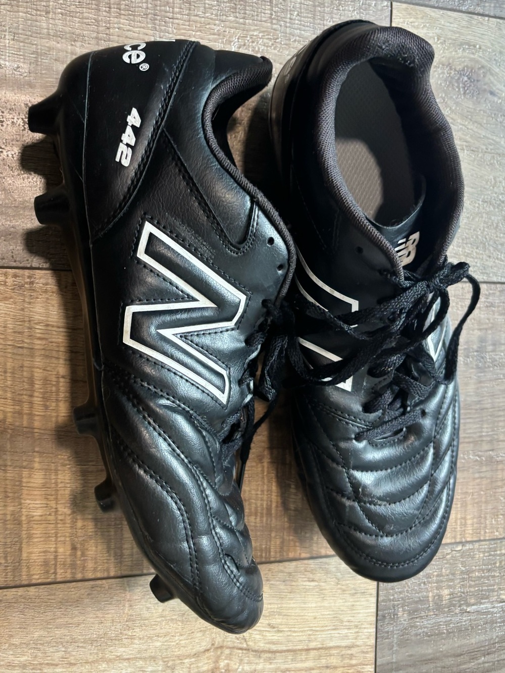 New Balance Men’s Black 442 FG Soccer Cleats - Picture 2 of 4